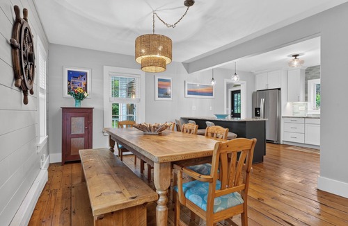 Boothbay Harbor House | Porchside | Boothbay Harbor - Walk to Everything!