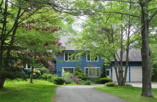 Harpswell House | Portside - Make everlasting memories from this beautiful waterfront home