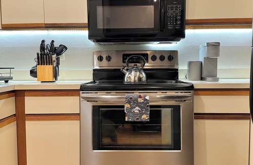 Warren Condo | Powder Days Retreat, Fireplace & Sugarbush Base