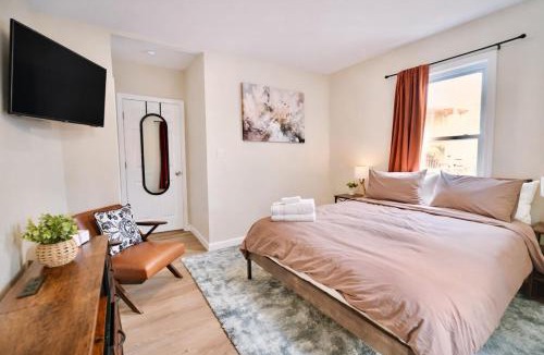 East Somerville Apartment | Premium 4BD 2BA Near Boston, Encore, and T-Station