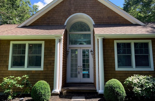East Hampton North House | Pretty East Hampton Village Fringe - Hansom Hills - pool & private!