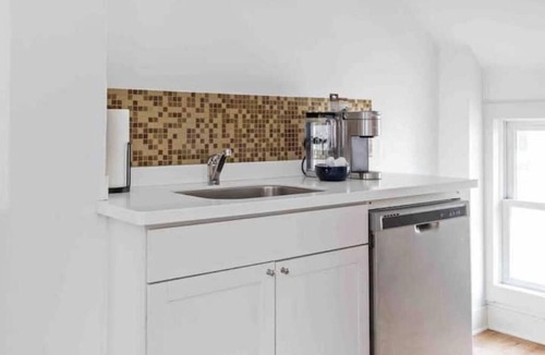 Old North End Apartment | Prime Downtown Sunny 2 Bedroom Flat!