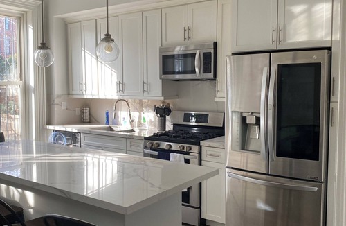 Prospect Heights House | Prime location! Delightful Modern Prospect Height Townhouse 3Br/1.5Ba
