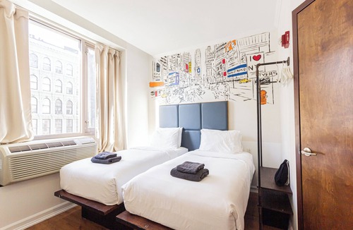 Chinatown Hotel | Prime Location in Soho Twin bed