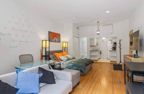 Central Park West Apartment | Prime Studio Stay | Central Park Steps & MetLife
