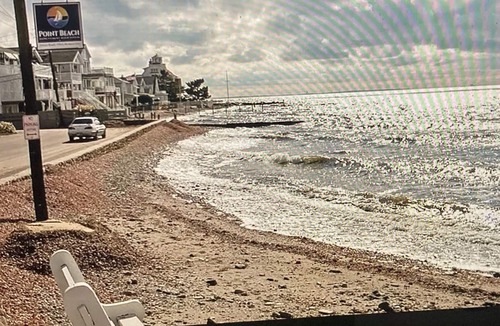 Milford Cottage | Pristine Charming beach cottage walk to beach with sunset views
