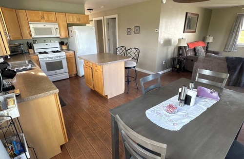 Newport Center Apartment | Private 2 bedroom lofted garage getaway.