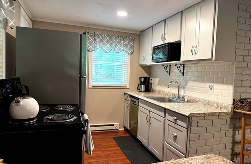 Moultonborough House | Private 3 Bedroom House with Winnpesaukee Lake Access - Balmoral