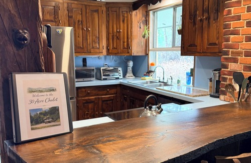 West Townshend Ski Chalet | Private 30-Acre Chalet - Hot tub, Sauna, Trails