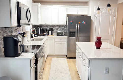 Templeton House | Private 3br & basement 3bth near Trail golf & Lake