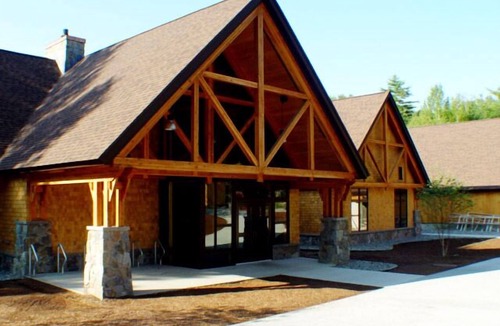 Springfield House | Private 5 bedroom/3 Bath- SKI downhill/cross country+Golf,Hike,kayak,swim,relax.