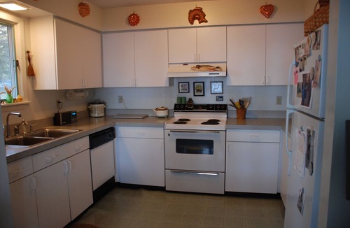North Hero Cottage | Private Beach & Awesome Sunsets at Champlain Island Lakeside Cottage