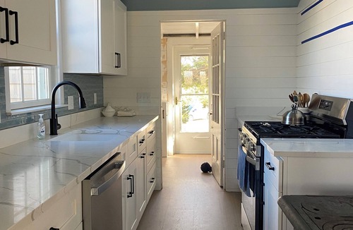 East Dennis Cottage | Private Beach, Cottage in the Dunes, Pet Friendly