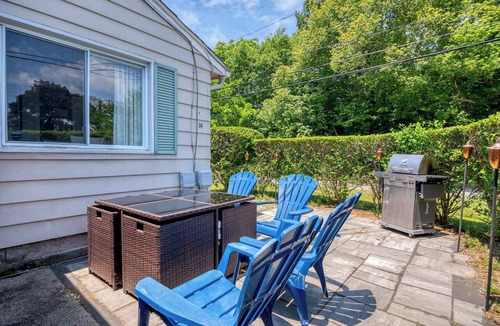 Niantic House | Private Beach -Single-Level Cottage | Sleeps 6