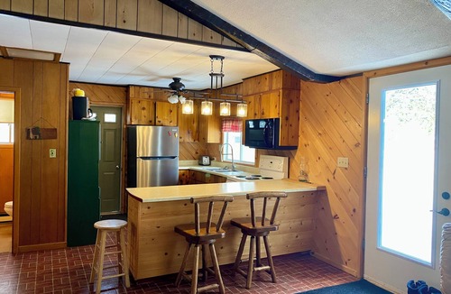 Manitoulin District Cottage | Private beachfront cottage on Manitoulin Island @Islandtime Cottage Rentals
