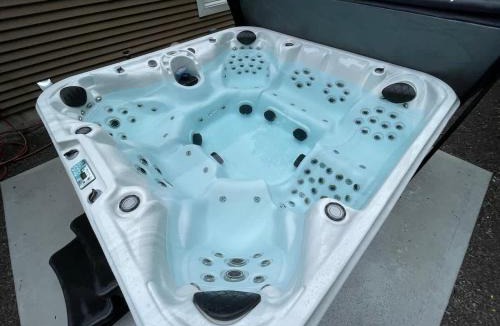 Lakeville House | Private Boat Slip LakeFront Hot Tub Skee Ball