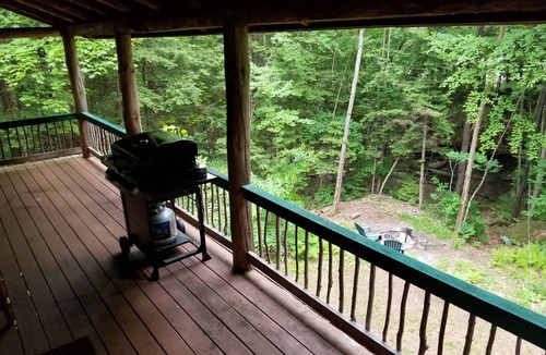 Plymouth Cabin | Private Brook Side Log Cabin on Tenney Mountain
