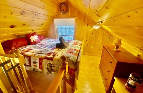 Intervale House | Private Cabin on 1.7 acres w/Fireplace White Mtns