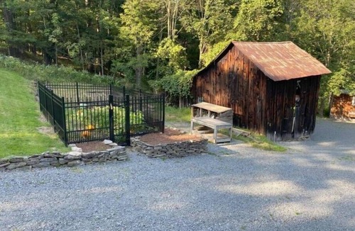 Fishs Eddy House | Private Catskills Farmhouse Rental Near Callicoon, Livingston Manor & Roscoe