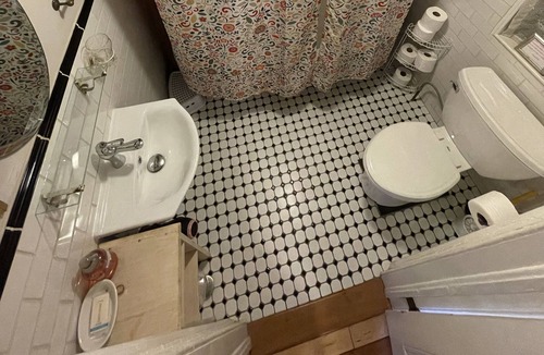Clinton Hill House | Private & cheerful 1-bedroom garden apartment in Brooklyn townhouse