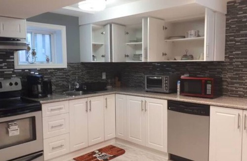 Port Union Apartment | Private | Close to Lake | 30 Min. to Downtown| WIFI