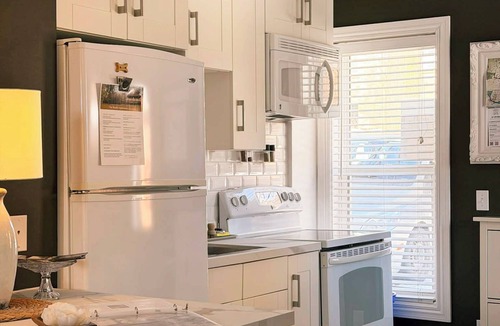 Elora Apartment | Private Elora Studio in heart of Elora