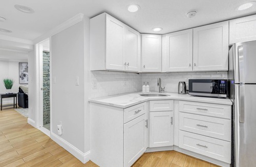 Brooklawn - St. Vincent Apartment | Private Furnished Apartment Near Hospitals, Universities & Fairfield Border