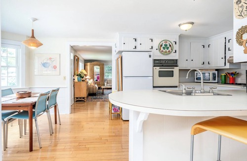 West Dennis Cottage | Private Gated Wrinkle Point Retreat, Walk to W Dennis Beach, 3BR Coastal Escape