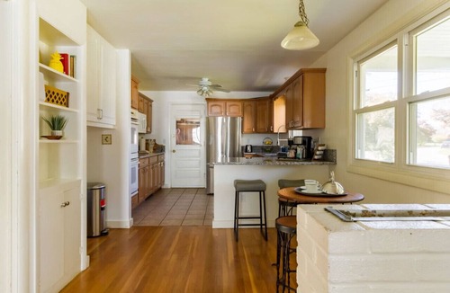 Middletown House | Private Heated Pool | Upscale Newport & Navy Oasis