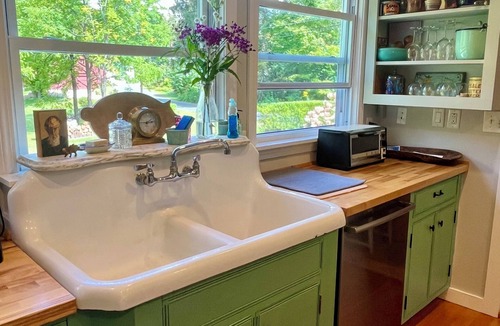 Colebrook House | Private Historic Retreat Waterfall Gardens