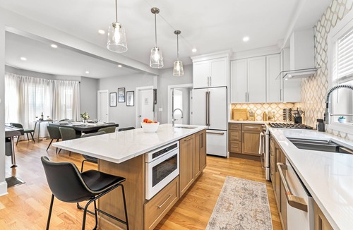 Winter Hill House | Private Home & parking kids cubby walk to train 10min to Boston, Havard,Tufts.