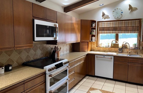 Saratoga Springs House | Private Indoor Pool & Spa. Located Golf, Track & Lake in Saratoga Springs
