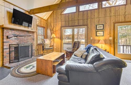Greenwood House | Private Lakefront & Boat Launch! Maine Family Home