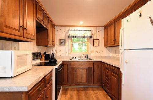 Raymond Cottage | Private Lakefront Retreat on Panther Pond | Canoe, Kayaks & Dock