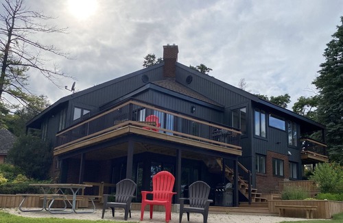 Mapleton House | Private Lower Lakehouse/Cottage on Conestogo Lake