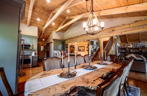 Point Pleasant House | Private Luxury Log Cabin