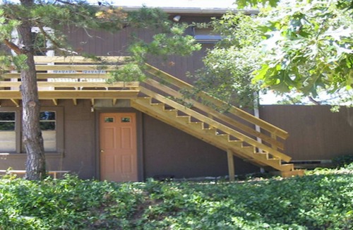 Wellfleet House | Private MCM house. Serene, Romantic, Bright, Cheerful and Clean. Affordable.