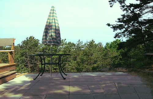 Wellfleet House | Private MCM house. Serene, Romantic, Bright, Cheerful and Clean. Affordable.