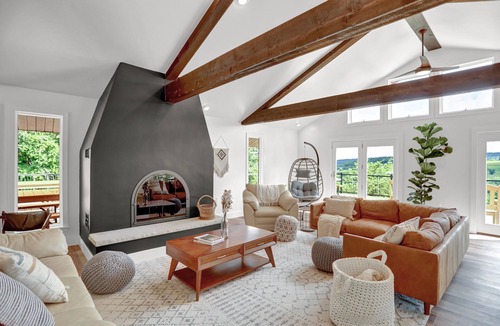 Newport House | Private, modern home with river view, on 48 acres