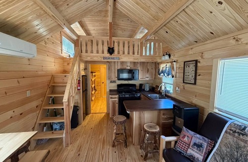 Town of Masonville Cabin | Private Mountain Cabin Near Golf & Forest Land