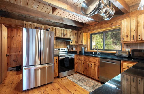 Otis House | Private Mountain Retreat on 5 acres - Close to lakes and attractions