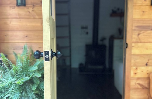 Killaloe Cabin | ↟ Private Nature Spa Retreat | Luxury Vista Cabin
