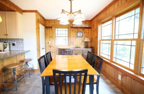 Thornton House | Private Pet Friendly 4 Bedroom Deluxe Vacation Home, Close To Waterville Valley Resort! - Wv68t