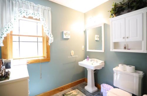 Thornton House | Private Pet Friendly 4 Bedroom Deluxe Vacation Home, Close To Waterville Valley Resort! - Wv68t