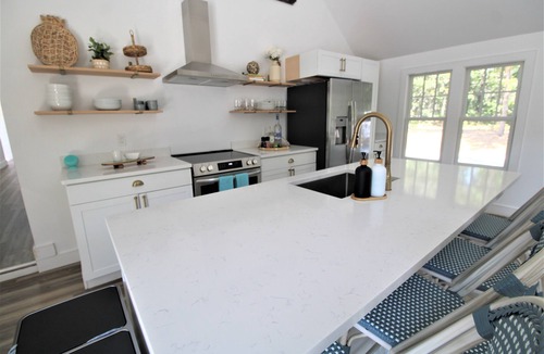 Eastham House | Private Plunge Pool and Large Fenced Yard (2320)