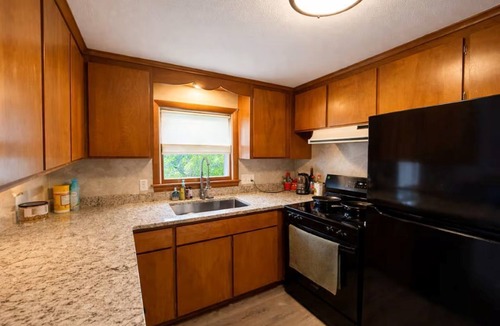 South Amherst House | Private Retreat ranch house in South Amherst