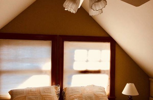 Jamestown Resort | Private room ∙ 3 guests