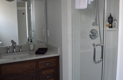 Stonington Bed & Breakfast | Private Room C at Dragonfly Inn