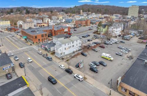 Worcester Apartment | Private Suite Near DCU Center