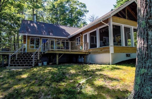 Mac Mahan Cabin | Private waterfront home with large deck & deep water dock